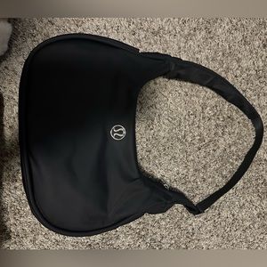 Lululemon mini shoulder bag 4L.